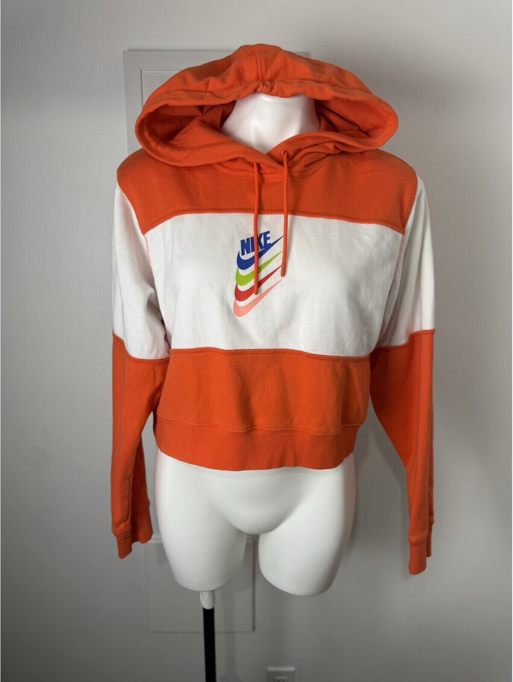 Nike Women’s NSW DNA Stacked Swoosh Cropped Hoodie Orange Size Small